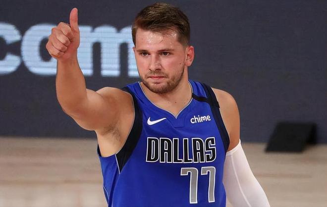 个羽毛球爱 个羽毛球爱