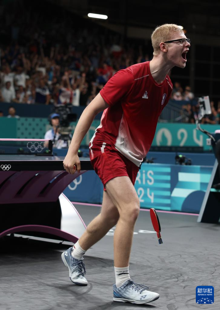 队在战术上 队在战术上