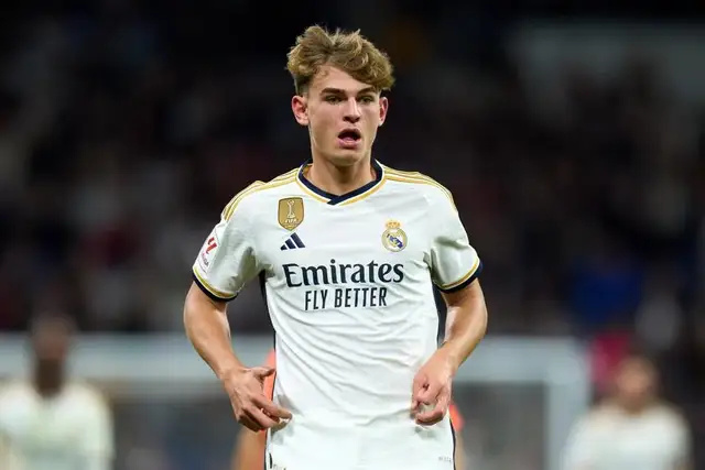 每日体育报 每日体育报