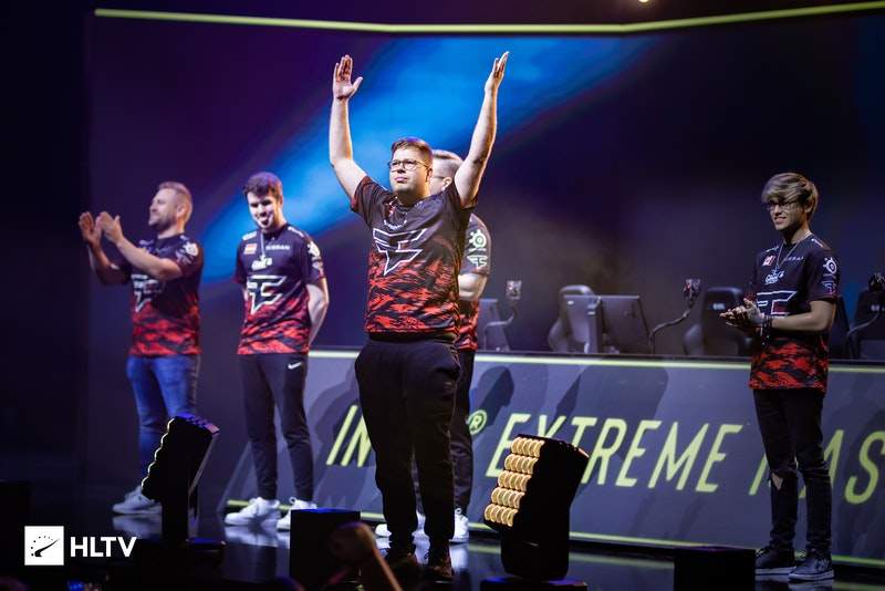 可理解为在 可理解为在