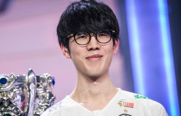 契合叙事高